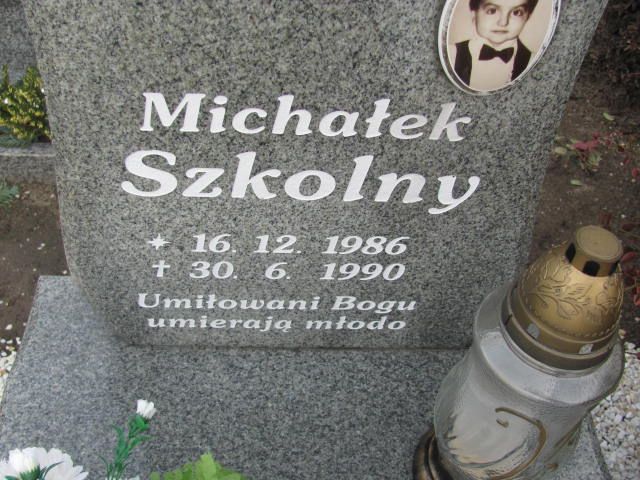 Michał Szkolny 1986 Korfantów - Grobonet - Wyszukiwarka osób pochowanych