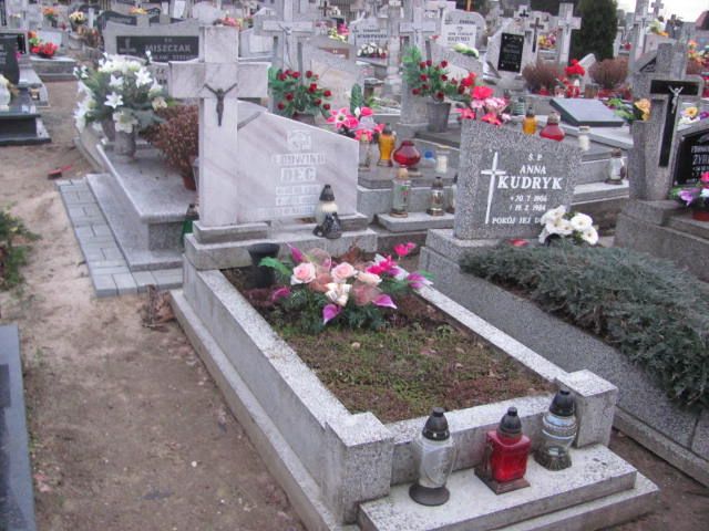 Grób Ludwika Dec